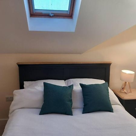 Roomy Penthouse 2 Double Bed Apartment - Spacious - Central Beeston - Free Secure Parking - Nottingham Exterior photo
